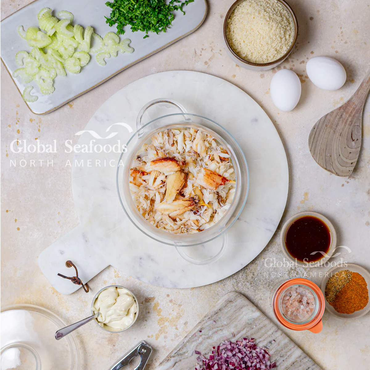 Premium Fresh Dungeness Crab Meat - From Washington - Image 3